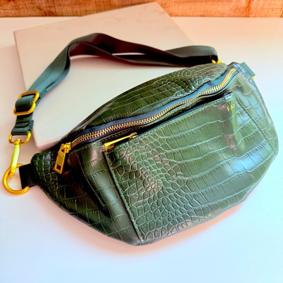 NWOT Rare Fawn Design Green Croc Embossed The Fawny Pack - Picture 1 of 9